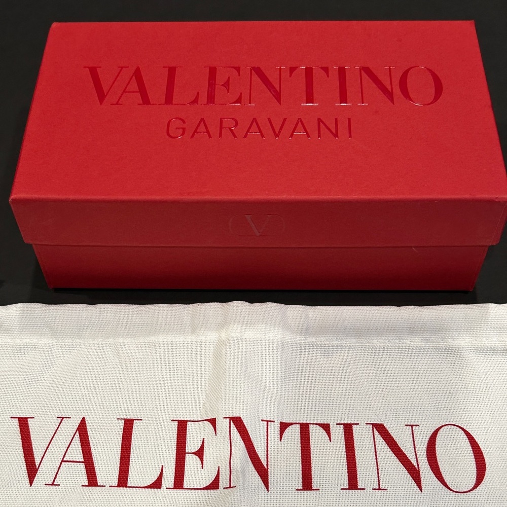 Authentic Valentino Garavani Gift 📦 + Dustbag